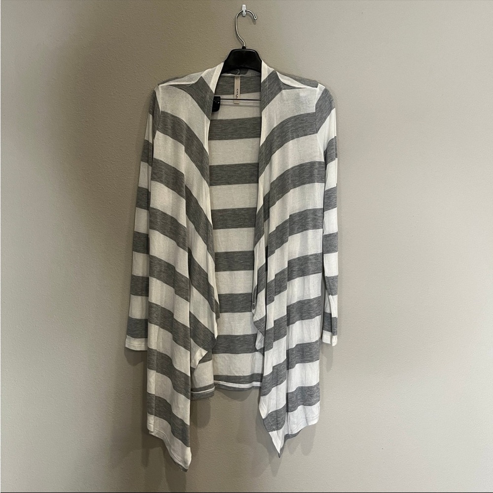 Gilli grey and white stripped cardigan made in USA size small